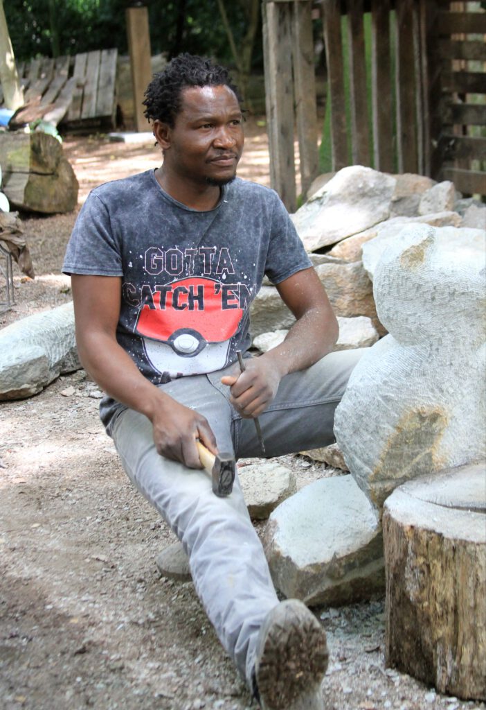 Wimbai Ngoma, Bildhauer